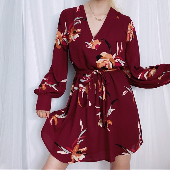 SOLD🎉Plum Floral Wrap Dress Long Sleeve Kimono - Picture 4 of 12
